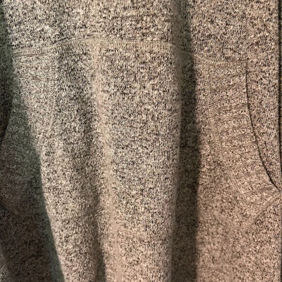 Torrid Tunic 1X Gray Super Soft Plush Cowl Neck Lng Sleeve Front Pocket Cozycore - Picture 5 of 5